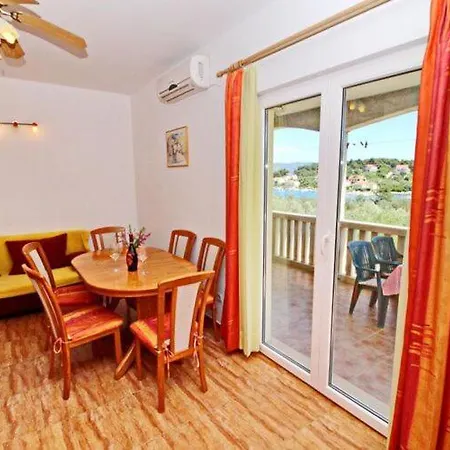 Veselka With Terrace * Lumbarda